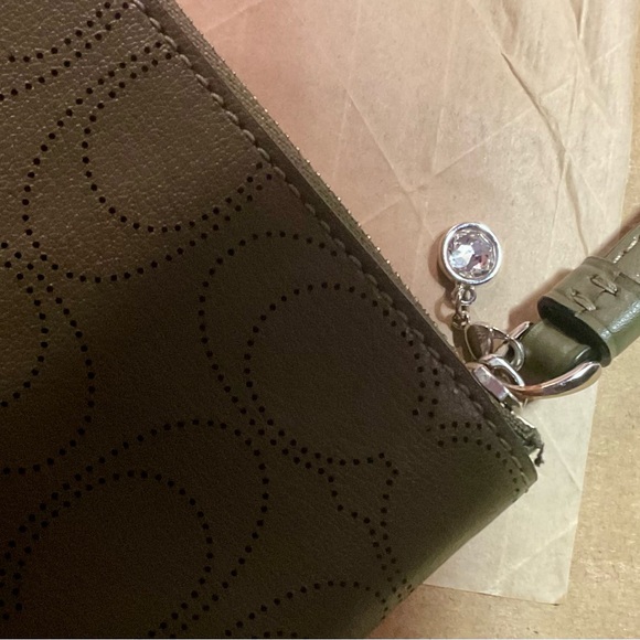 Coach Olive Leather Wristlet - Picture 4 of 4